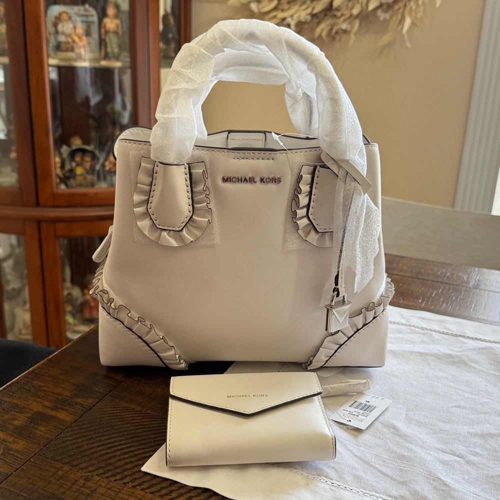 Michael Kors purse and wallet set NWT